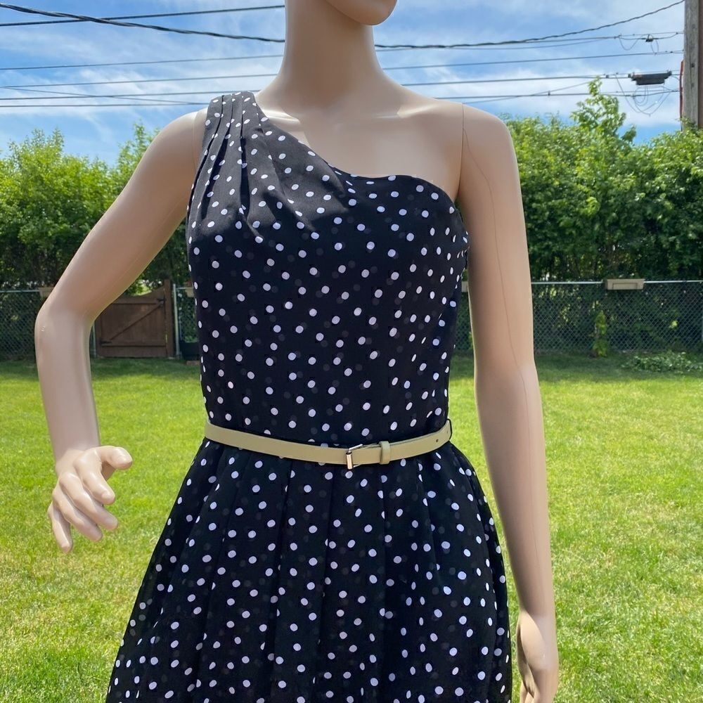 ❤️Last Chance WHBM polka dot print one shoulder dress size 2 - Picture 2 of 9